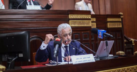 وزير التعليم لـ"النواب": "من كتر اسئلتكم مش لاقيين إجابات"