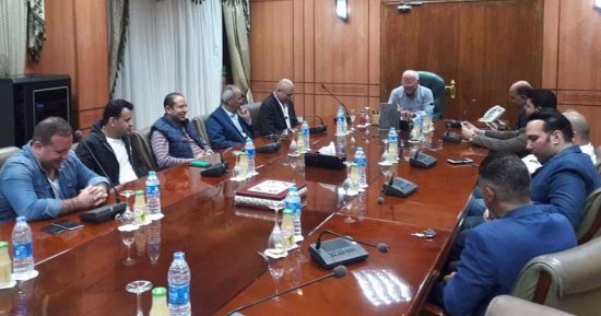 محافظ بورسعيد يجتمع بمجلس إدارة النادى المصرى الجديد