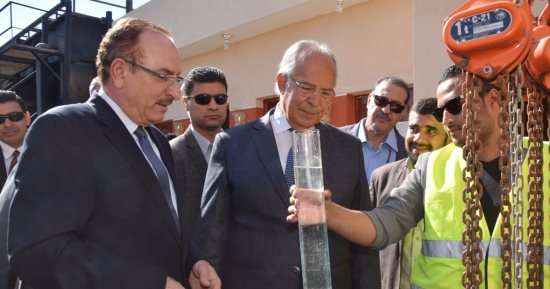 محافظ بنى سويف ووزير التنمية المحلية يتفقدان محطة البساتين للصرف الصحى (صور وفيديو)