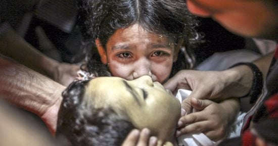 20 صورة ترصد ما فعله الإرهاب والاستعمار بأبنائنا فى يوم الطفولة