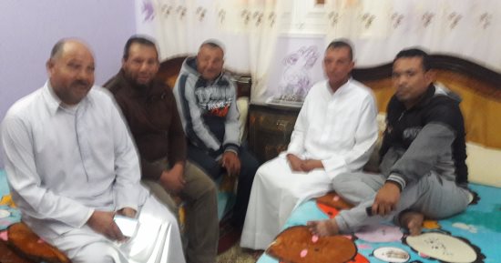 صور.. "قعدة صفا" صيادو وعمال بركة غليون يكشفون تفاصيل العمل بمشروع المزرعة السمكية.. الصيادون: تعلمنا الانضباط واستغلال الوقت ومشاركتنا فى المشروع تاج فوق رؤسنا.. وخير المزرعة سيخفض أسعار الأسماك والعلف