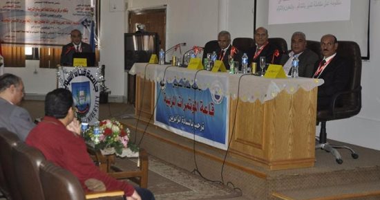افتتاح المؤتمر الدولى الأول للغة العربية بقاعة المؤتمرات بجامعة قناة السويس