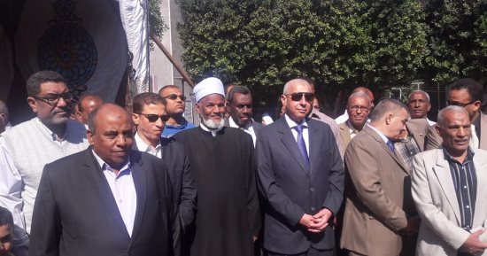 فيديو وصور.. محافظ أسوان يشهد مهرجان الأنشطة الطلابية بالمدارس