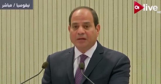 الرئيس الصومالي يعزى السيسي.. ويؤكد بالغ استنكاره لحادث "الروضة" الإرهابي 