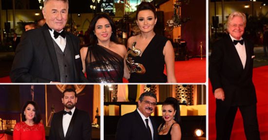 انطلاق الدورة الـ 39 لمهرجان القاهرة السينمائى.. إشادة كبيرة من نجوم مصر والوطن العربى بالتنظيم .. وحسين فهمى ويسرا وأحمد حلمى ومنى زكى وإياد نصار وليلى علوى فى مقدمة الحضور .. وظهور ملفت لـ إليزابيث هيرلى