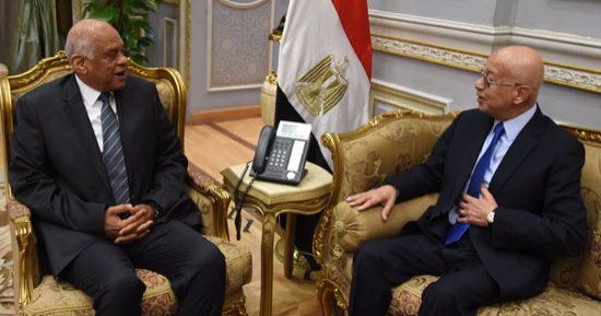 صور.. رئيس الوزراء يتوجه لمقر مجلس النواب لبحث عدد من الملفات مع "عبد العال"