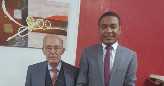 المنسق العام لهيئة التنسيق الوطنية السورية: دور مصر متوازن فى سوريا ويدعو للحفاظ على مؤسسات الدولة.. عبد العظيم لـ"اليوم السابع": لا حل عسكرى للأزمة.. وإجماع إقليمى ودولى لتواجد الأسد خلال المرحلة الانتقالية