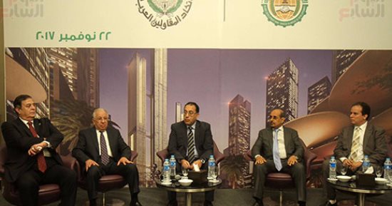 وزير الإسكان: قطاع المقاولات وفر 3 ملايين فرصة عمل للشباب (صور)
