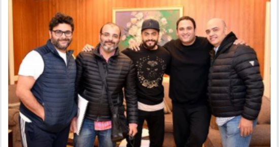 أيمن بهجت قمر ينشر صورة مع أكرم وتامر حسنى ووليد منصور