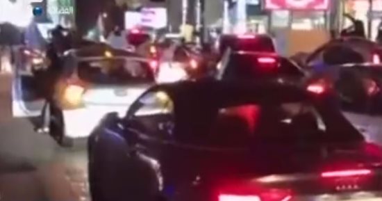 فيديو.. مسيرات فى أحياء بيروت احتفالا بوصول سعد الحريرى