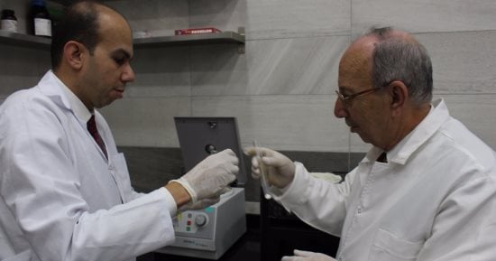 جامعة المنصورة تنجح فى إنتاج عظام صناعية من بقايا عظام الحيوانات 