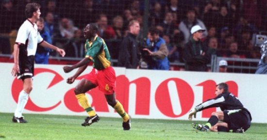 جول مورنينج.. الكاميرونى نجانكا يسجل هدفا تاريخياً فى شباك النمسا بمونديال 98