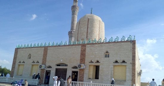 قتلوهم وهما بيصلوا.. شارك فى عزاء شهداء مسجد الروضة بالعريش
