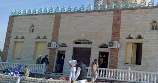 4 سنوات على حادث مسجد الروضة بسيناء.. ناجون يروون تفاصيل مرعبة لأول مرة.. سالم مصاب بطلق فى رأسه.. وعمر فقد 2 من أطفاله.. وإبراهيم توفى 25 شخصا من عائلته.. وأبو سمور نجا واستشهد حوله كبار السن.. صور وفيديو