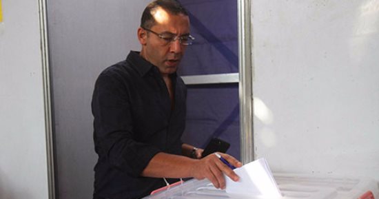 صور.. حسين صبور وخالد صلاح وميدو يدلون بأصواتهم فى انتخابات نادى الصيد