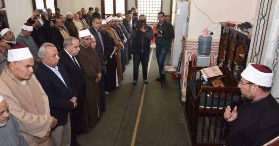 وزير الأوقاف يصل الإسماعيلية لصلاة الغائب على أرواح شهداء حادث مسجد الروضة