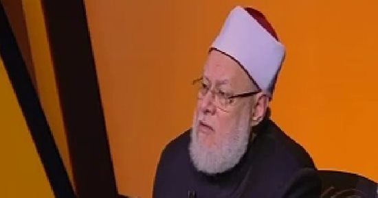 علي جمعة خلال افتتاح البورصة: ربنا يبارك فى عملكم لرعاية الأيتام