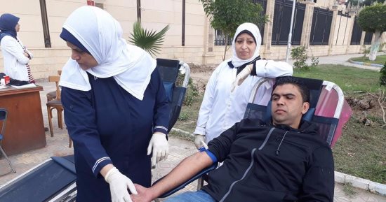 صور.. حملة للتبرع بالدم وأكثر من 250 بطانية ببورسعيد  لمصابي مسجد الروضة