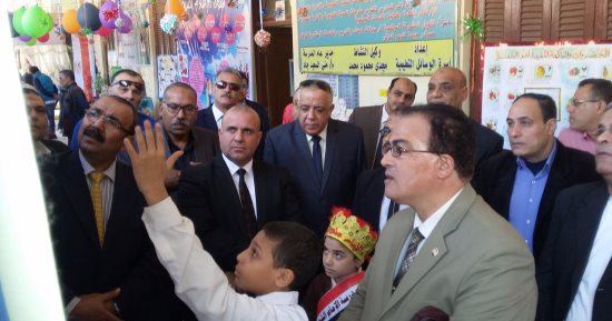 صور .. وكيل تعليم الدقهلية يفتتح المعرض الدائم للصحافة