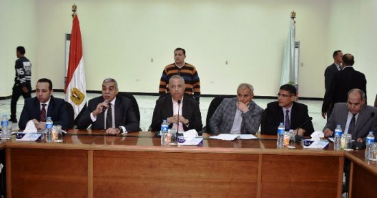 مجلس أمناء العاشر من رمضان يبحث توفير الخبز بعد إغلاق 7 مخابز مخالفة