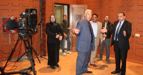 رئيس جامعة بنى سويف يوجه بضرورة الاستفادة من استوديوهات ومعامل كلية الإعلام