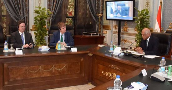 وفد البرلمانى البريطانى لـ"عبد العال": سنتقدم باقتراح لرفع الحظر عن الطيران لشرم الشيخ