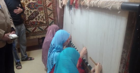 "الحرف اليدوية": انقطاع الكهرباء يعطل العمل بـ600 ورشة سجاد يدوى بالمنوفية