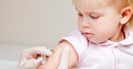 5 أنواع من التطعيمات الإضافية اعرفى طفلك محتاجهم فى سن إيه