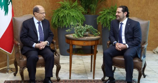 صحف لبنان: لا مؤشرات على وجود تفاهم بين الحريري وعون لتشكيل حكومة 