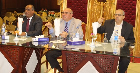 مدير أمن دمياط يجتمع بالعمد والمشايخ ويوضح صلاحياتهم
