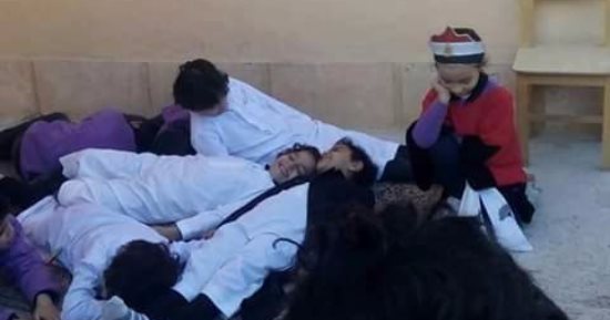 إحالة مشرفة ومدرسة بدمياط للتحقيق بعد تمثيل مشهد اقتحام مسجد الروضة