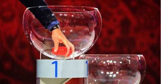 قرعة كأس العالم روسيا تتصدر اهتمامات الصحف الإنجليزية
