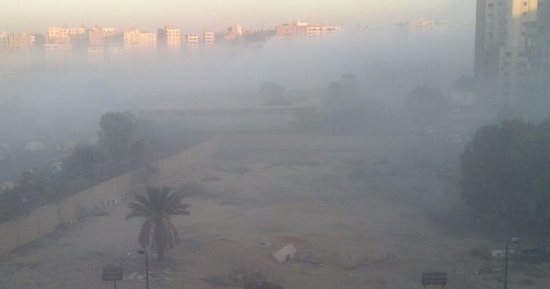 قارئ يشكو الدخان المتصاعد نتيجة حرق القمامة يوميا بالنزهة الجديدة