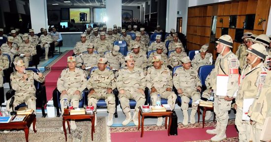 القوات المسلحة تنظم ندوة تثقيفية بجامعة عين شمس لتنمية روح الانتماء