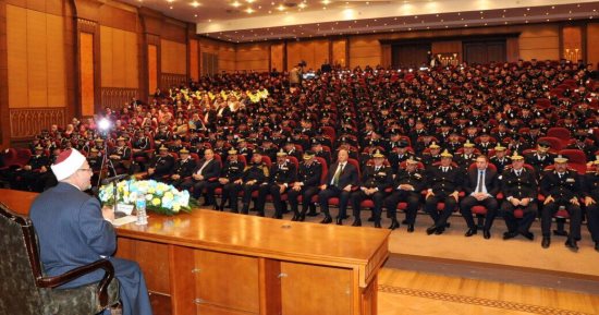 الداخلية تنظم ندوة دينية لضباط وأفراد أمن القاهرة بمناسبة مولد النبى.. صور