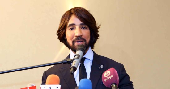 صور.. هانى البحيرى: "كوليكشن صيف 2018" 60 فستانا ونواجه الإرهاب بالعمل