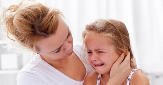 يعنى إيه إرهاب يا ماما؟.. امتى تعرفى طفلك القضايا الصعبة