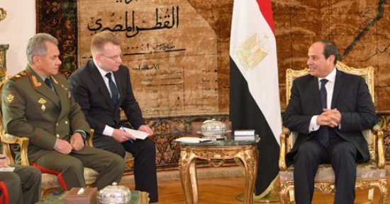 السيسي يبحث مع وزير دفاع روسيا سبل تعزيز التعاون العسكرى بين البلدين