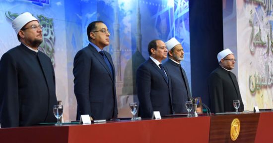 السيسي: "عازمون على اقتلاع جذور الإرهاب وهنخلى بئر العبد يشار لها بالبنان" (صور)