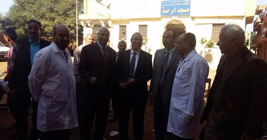 قافلة جامعة بنها توقع الكشف الطبى على 1130 حالة