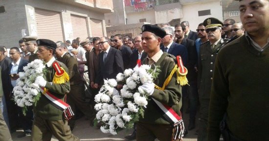 والد ضابط المرور شهيد البلطجة بكفر الشيخ: نجلى قتل بسبب مخالفة بـ150جنيها 