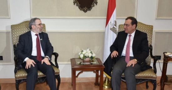 وزير البترول يبحث مع رئيس المؤسسة الليبية للنفط التعاون بين البلدين