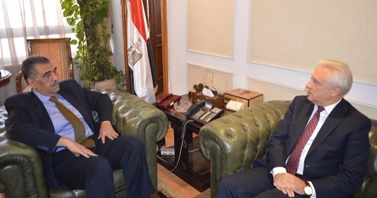 وزير قطاع الأعمال يستقبل سفير بيلاروسيا بالقاهرة لبحث التعاون المشترك