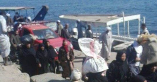 صور.. قارئ يشكو تهالك لنشات نقل أهالى قرى غرب النيل فى أسوان 