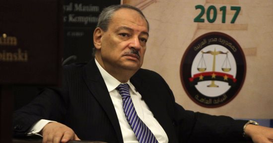 حبس رئيس مصلحة الجمارك 4 أيام على ذمة التحقيقات لتلقيه رشوة