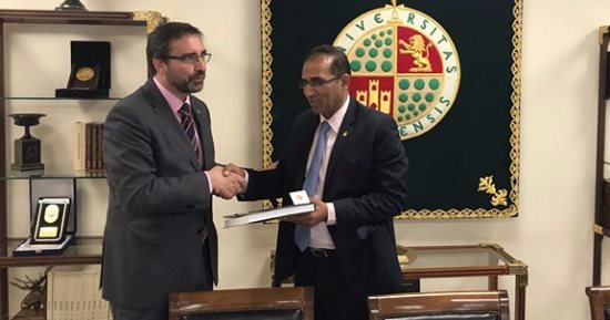 أسبانيا تمنح جامعة أسوان منح دراسية للماجستير والدكتوراه وتدريب صيفى للطلاب  
