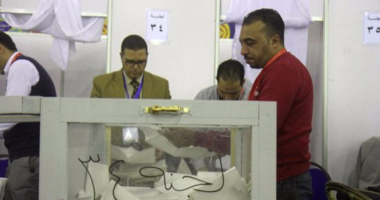 انتخابات الأهلى.. نتيجة فرز لجنة 98.. الخطيب 117 صوتا ومحمود طاهر 76