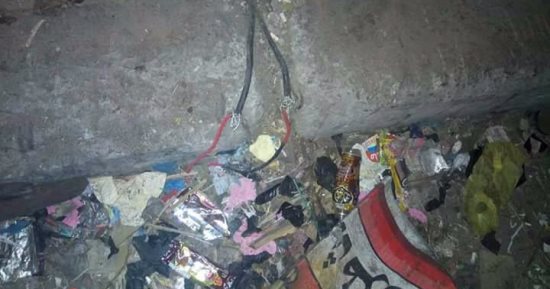 شكوى من وجود أسلاك كهربائية عارية بموقف الرحمة فى الإسكندرية