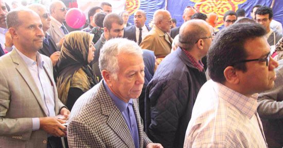 صور.. حسن حمدى يدلى بصوته فى انتخابات الأهلى