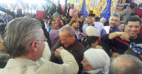 محسن طنطاوى رئيس نادى الصيد يدلى بصوته فى انتخابات الأهلى